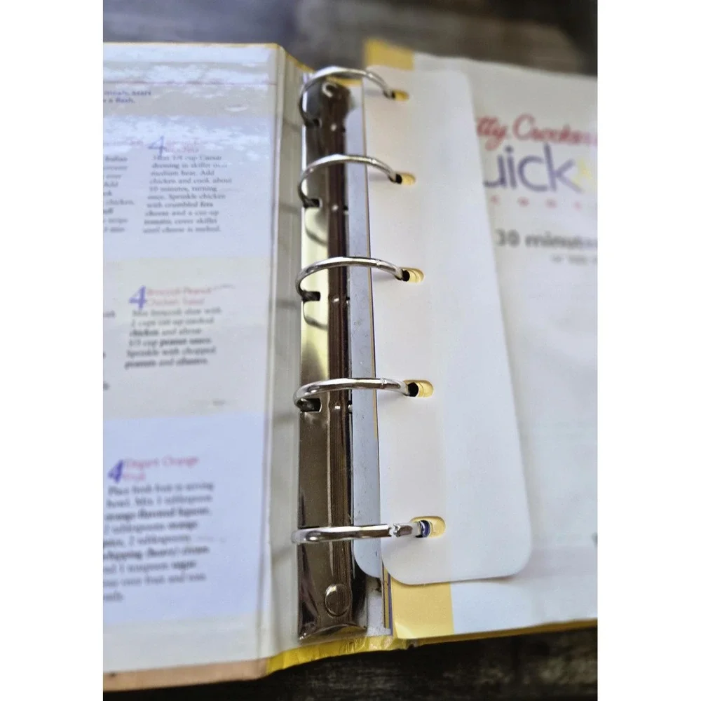 Betty Crocker's Quick & Easy Cookbook, hardback binder, 2002 General‎ Mills